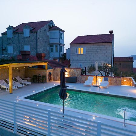 קאבטאט Holiday Home Swiss מראה חיצוני תמונה