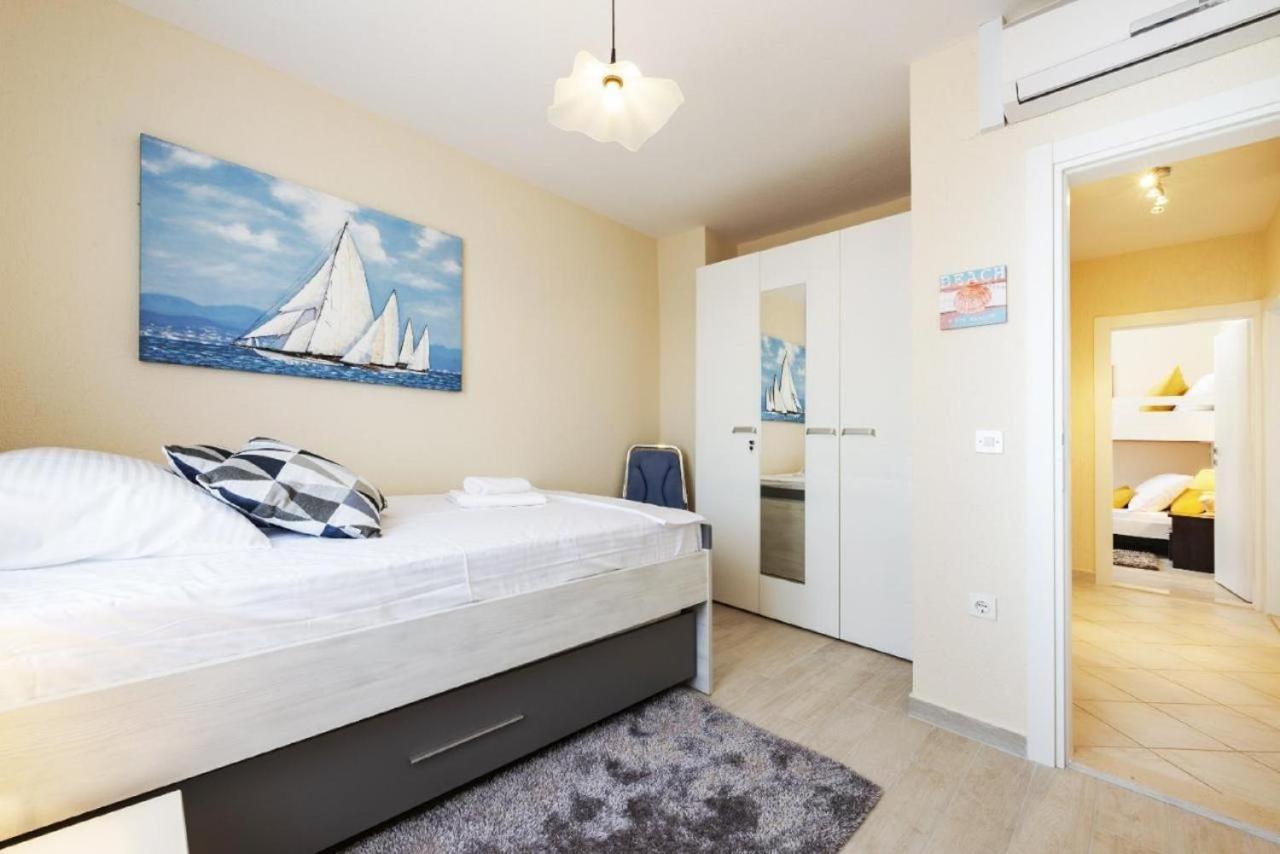 קאבטאט Holiday Home Swiss מראה חיצוני תמונה