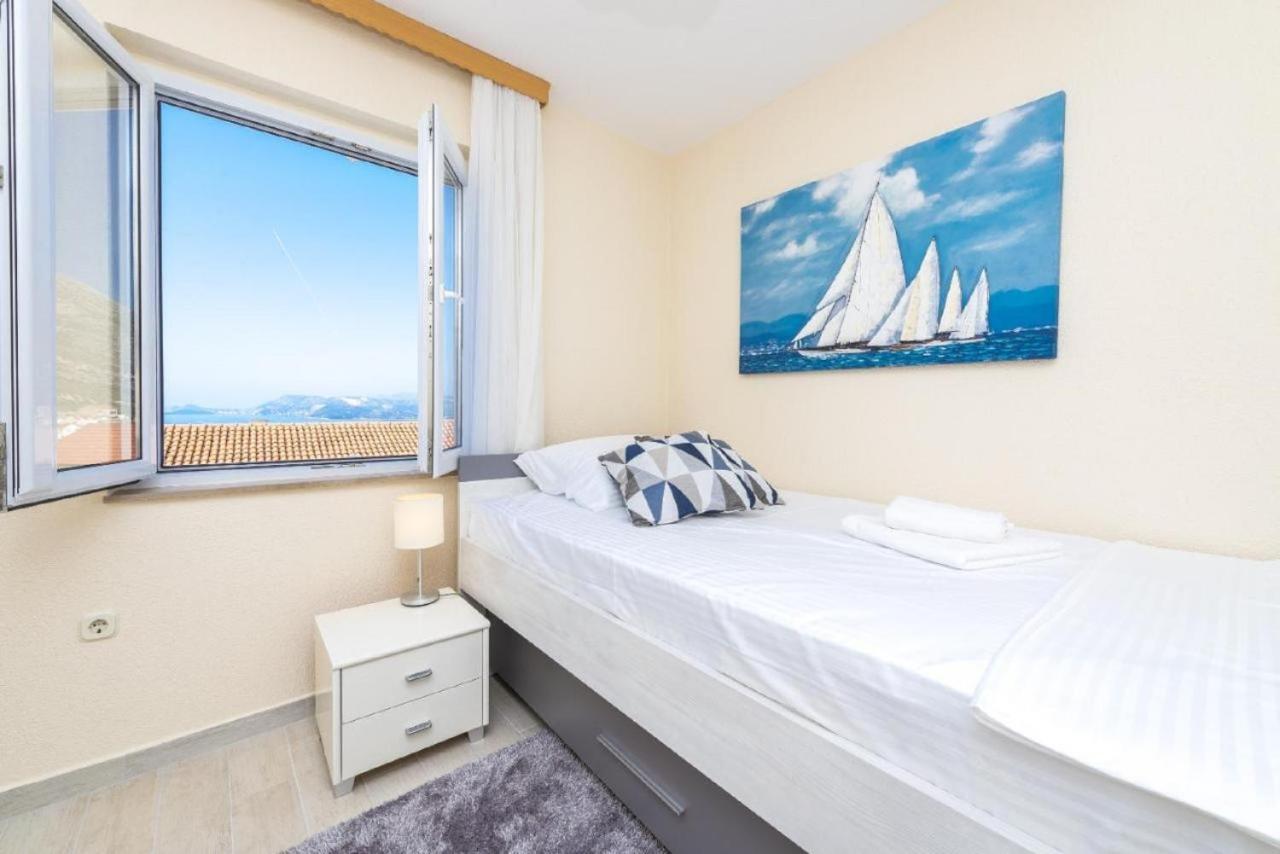 קאבטאט Holiday Home Swiss מראה חיצוני תמונה