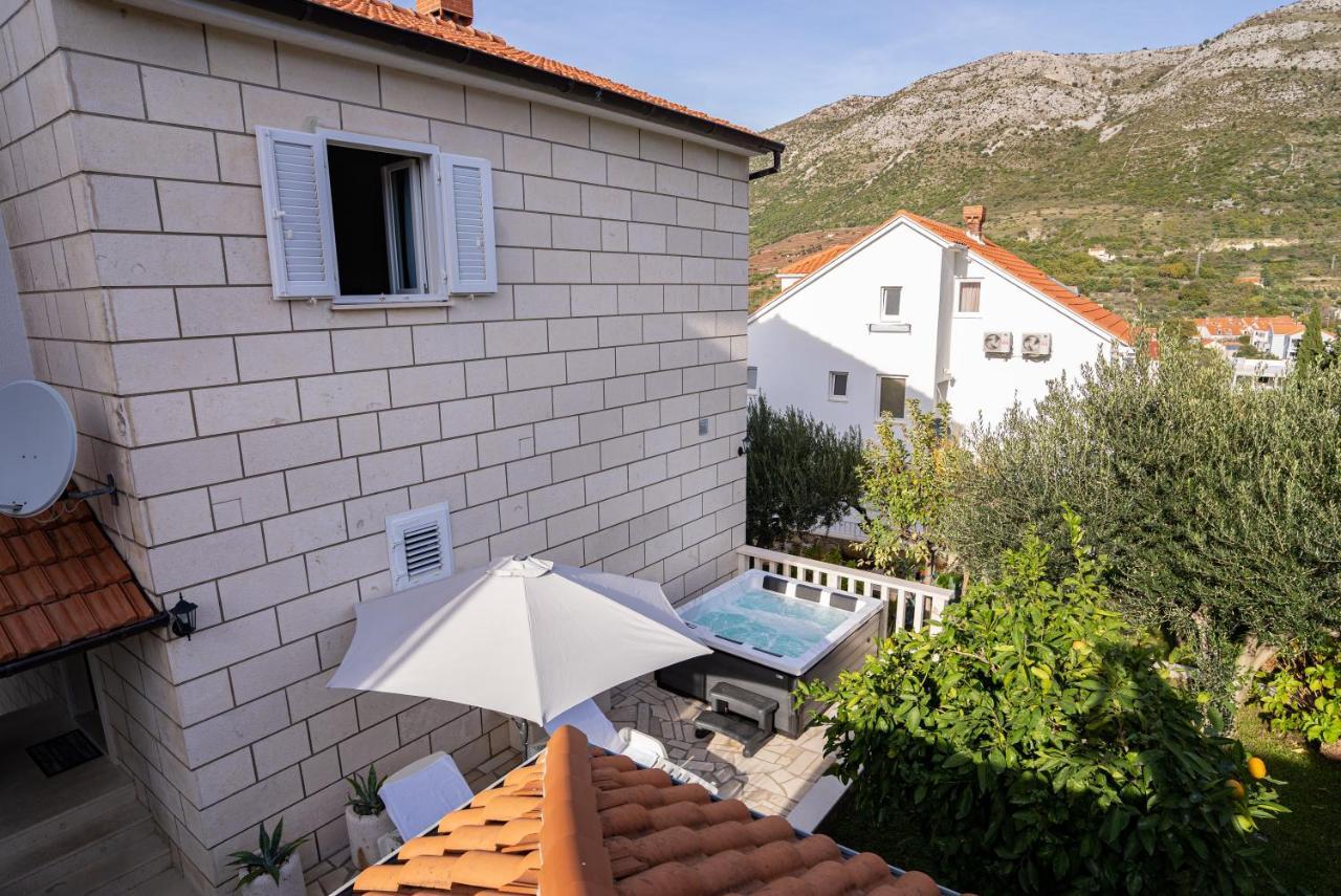 קאבטאט Holiday Home Swiss מראה חיצוני תמונה