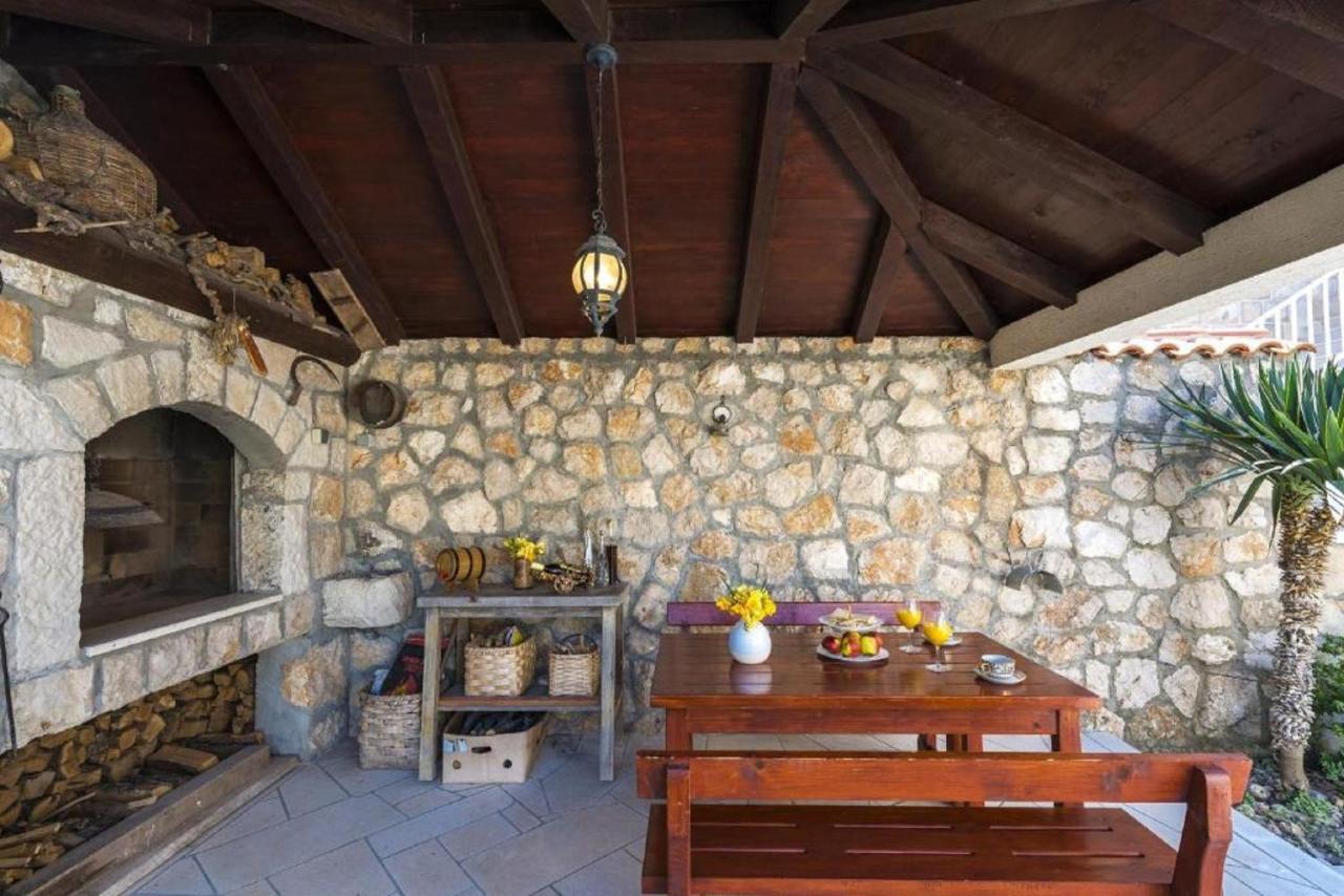 קאבטאט Holiday Home Swiss מראה חיצוני תמונה