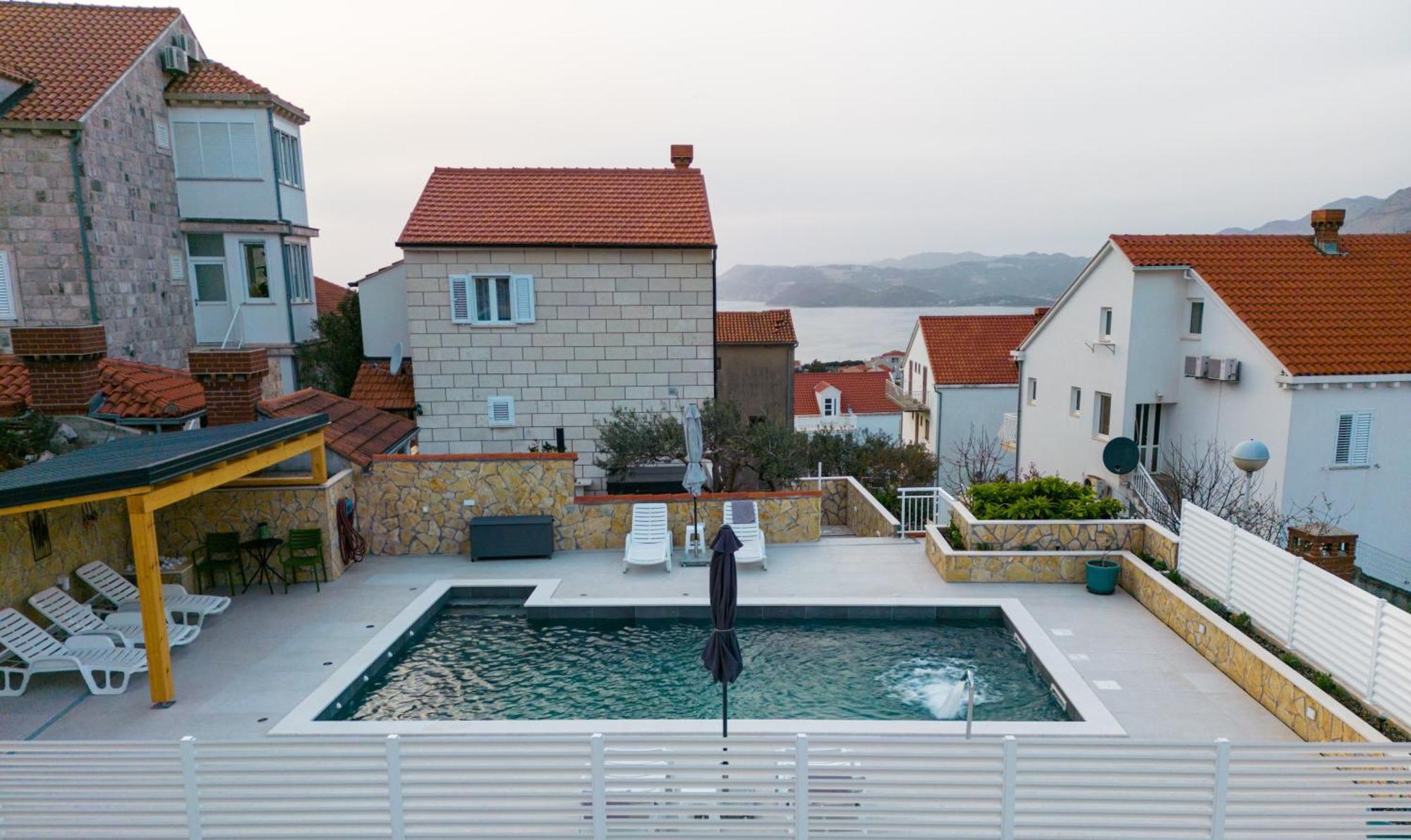 קאבטאט Holiday Home Swiss מראה חיצוני תמונה