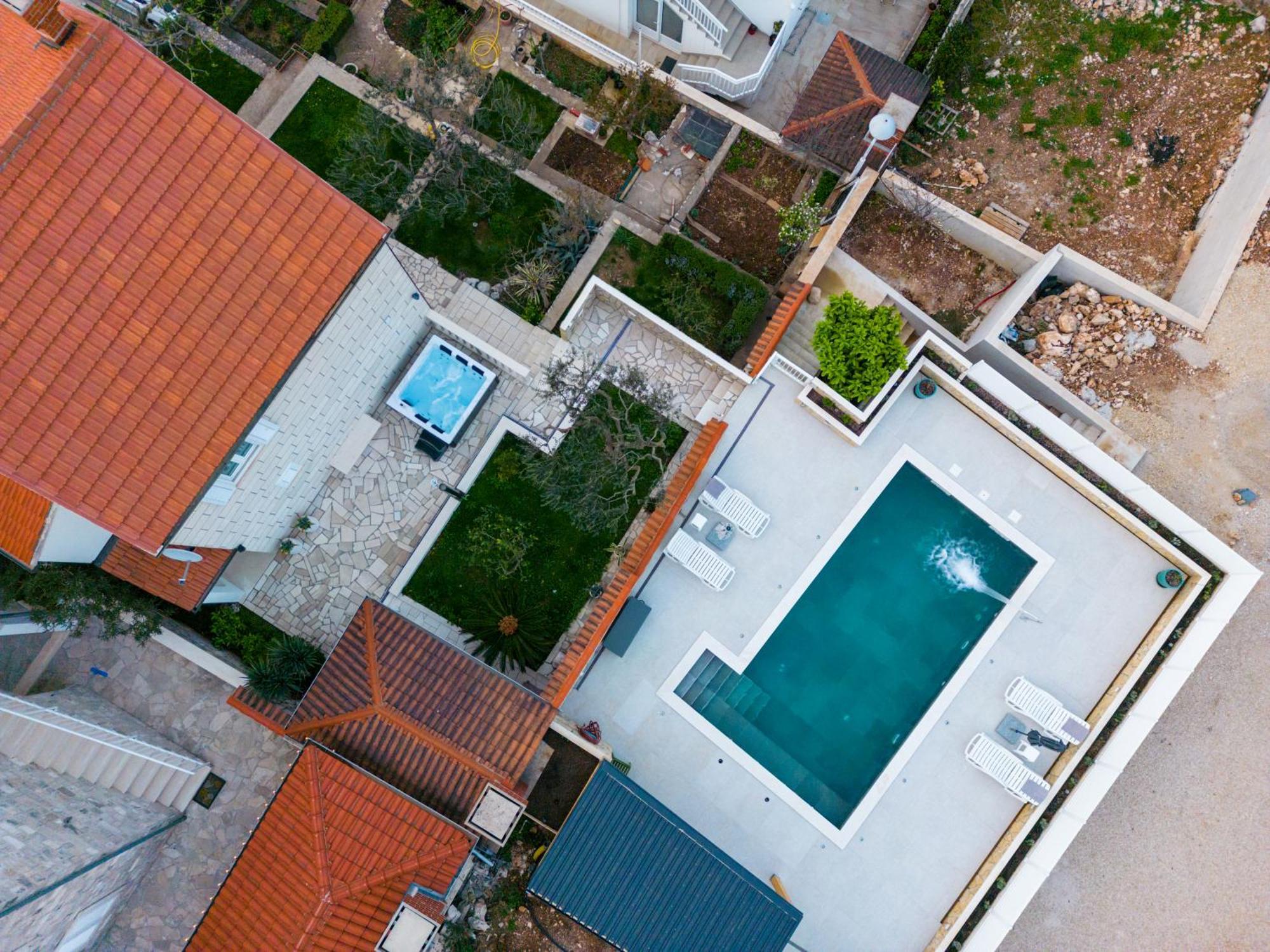 קאבטאט Holiday Home Swiss מראה חיצוני תמונה